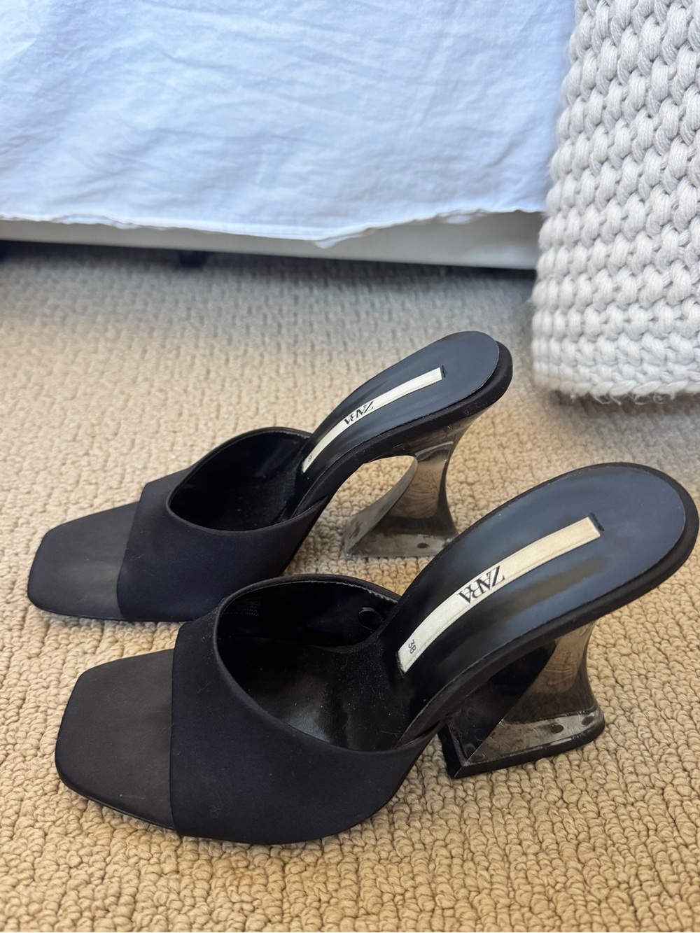 Zara Black Open-Toe Mule Heels with Sculpted Metallic Block Heel - Picture 3 of 3